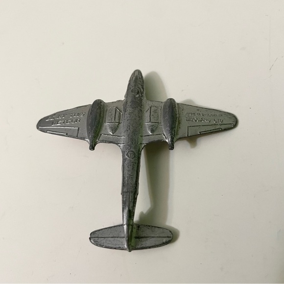 Dinky Toys Jet Aircraft Diecast Airplane - Picture 10 of 10